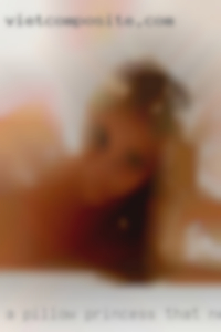 A Pillow princess that needs casual a knight.