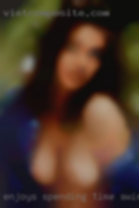 Enjoys spending time swingers together in Manito IL.